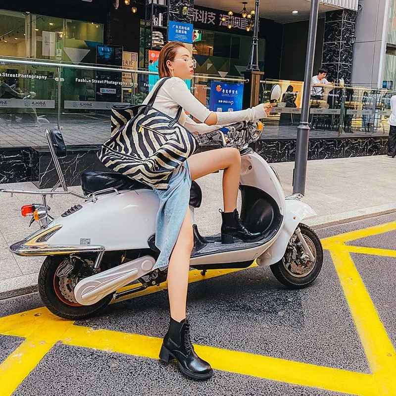 

Martin boots women's 2020 spring and summer new breathable mid-tube boots women's short boots tide high heels women X380