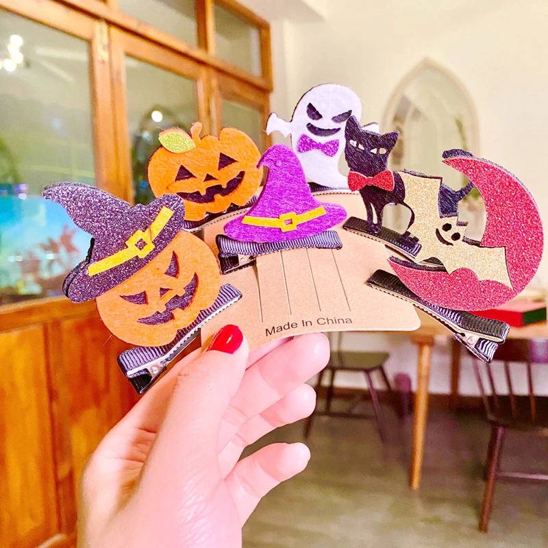 

Halloween children hairpin hair a Halloween party dressed ghost bat pumpkin party card