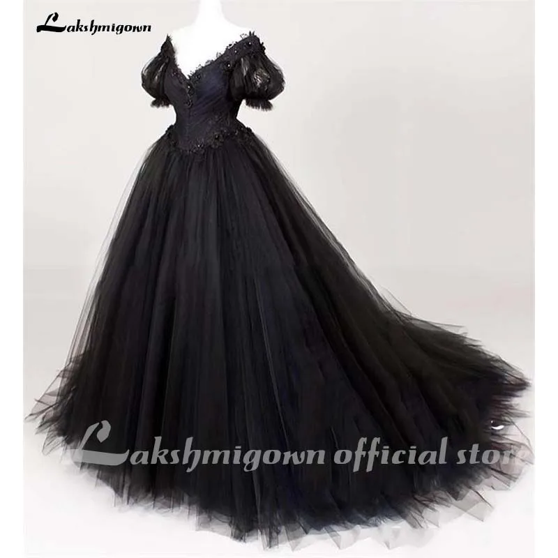

Gothic Black Plus Size Wedding Dresses 2021 A Line Short Sleeves Vintage Lace Arabic African Country Beach Cheap Wedding Bridal