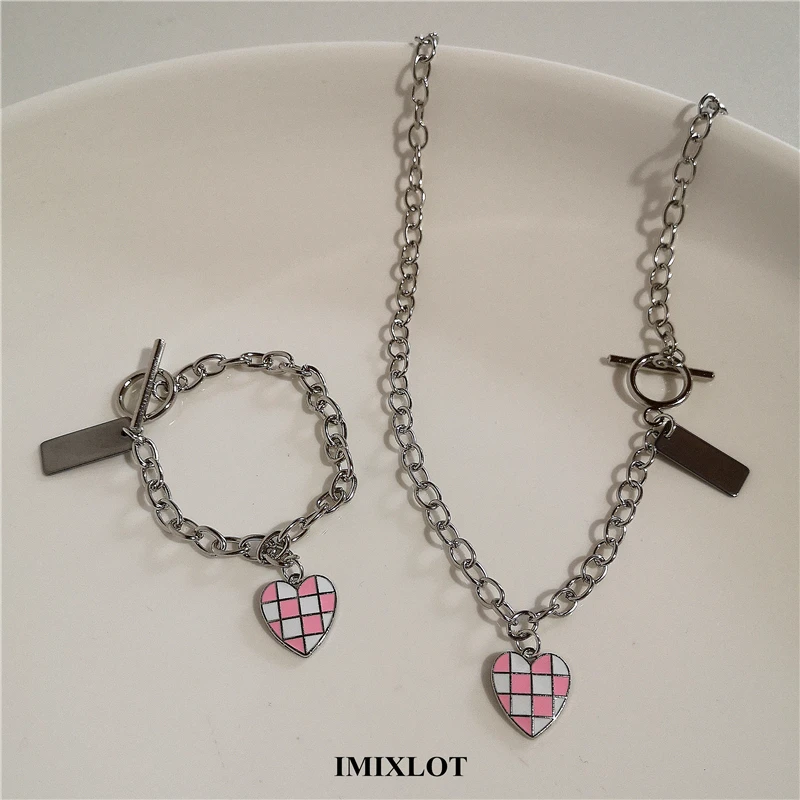 

2021 Korean Harajuku Vintage Goth Pink Blue Black White Grid Choker Heart Pendant Neck Chain Necklace For Women Girl Y2k Jewelry