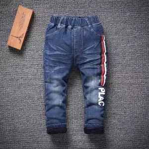 Теплые джинсовые штаны для мальчиков зимние детские модные плотные бархатные
