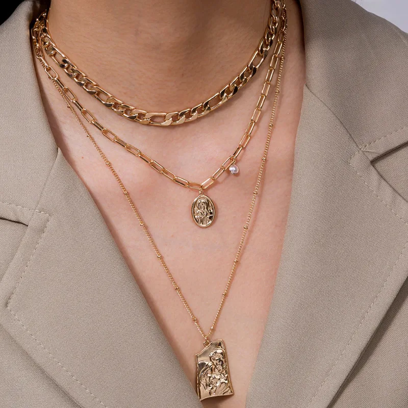 

Simple Metal Embossed Buddha Head Pendant Multilayer Necklace Clavicle Chain for Women New Fashion Jewelry Accessories Gifts