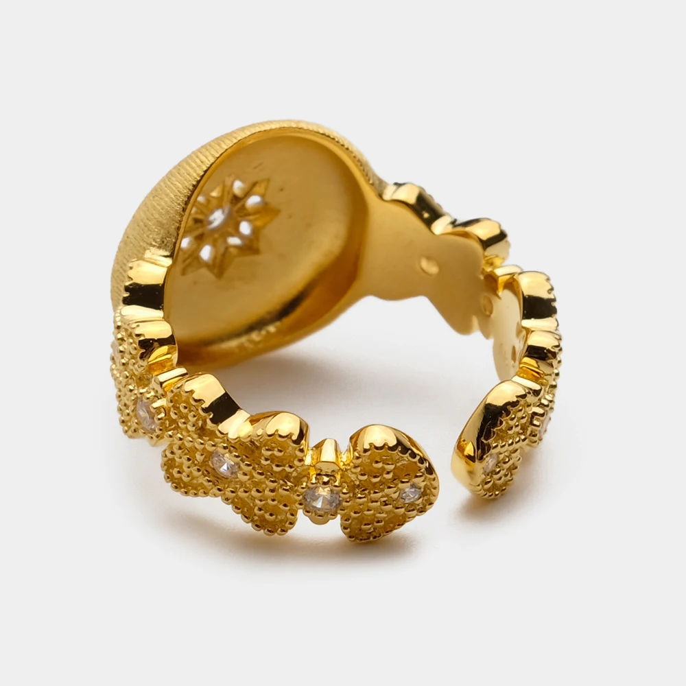 Бутик аморта 18K покрытое золотом Шелковистое циркониевое кольцо для женщин