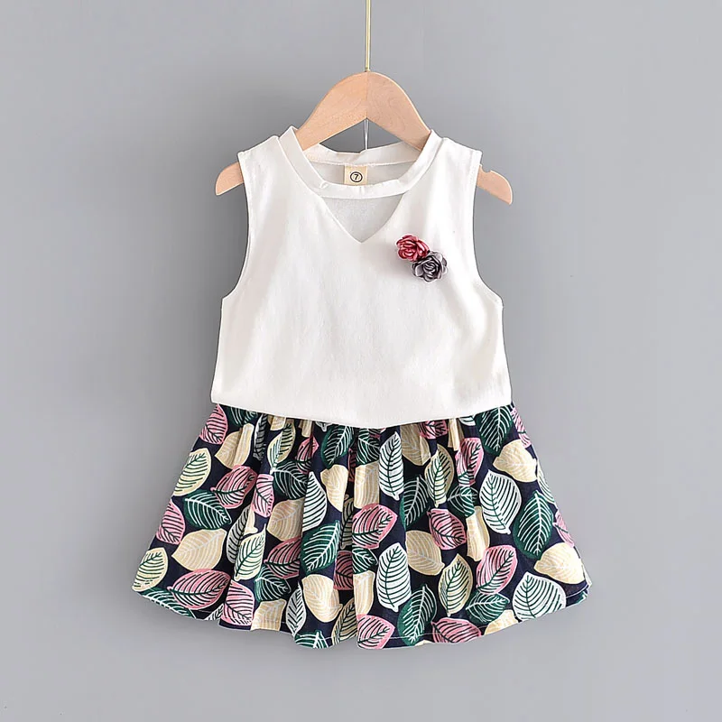 Новый комплект одежды для девочек летний костюм в минималистическом стиле белый