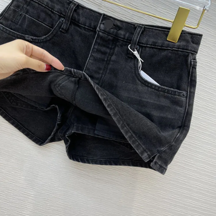 

Luxury Brand Jeans Women Office Lady Versatile Fake Two Pieces Jeans 2021 New Washed Large Pocket High Waist Slim Denim Shorts