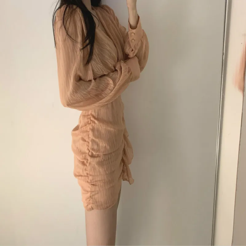 Женское Короткое облегающее платье Gagarich плиссированное в Корейском стиле с v