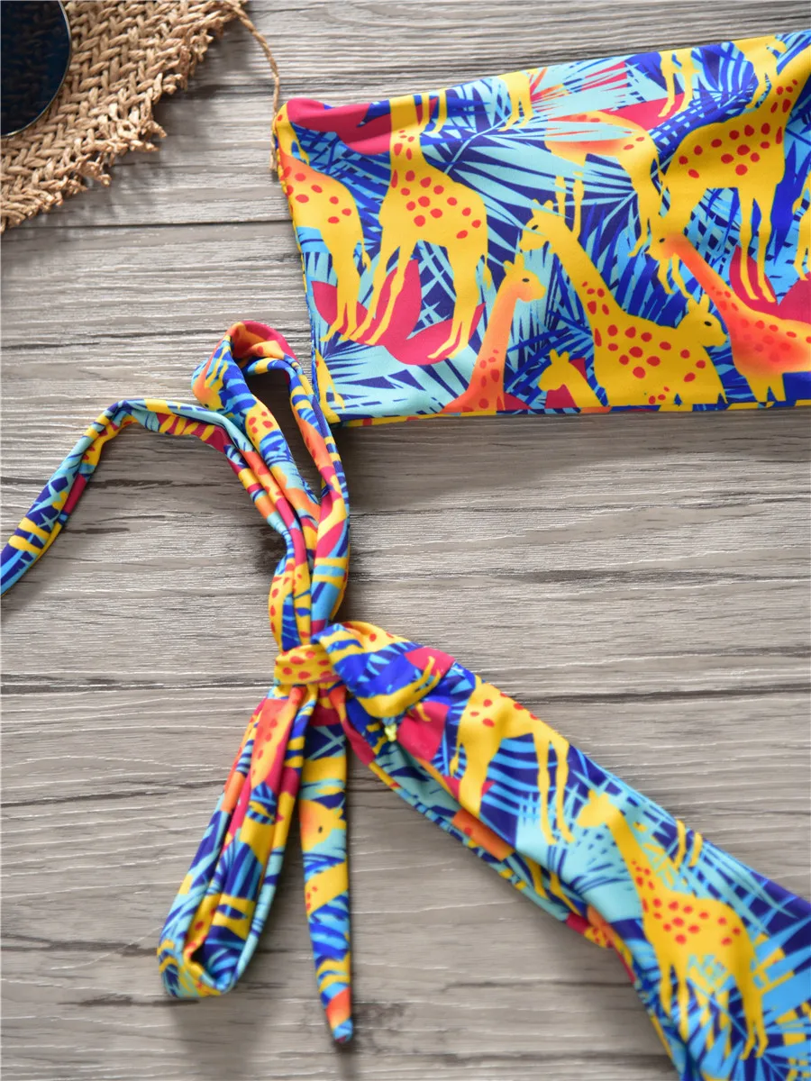 Красный блоггер рекомендуемый взрывной бикини с модным принтом на одно плечо