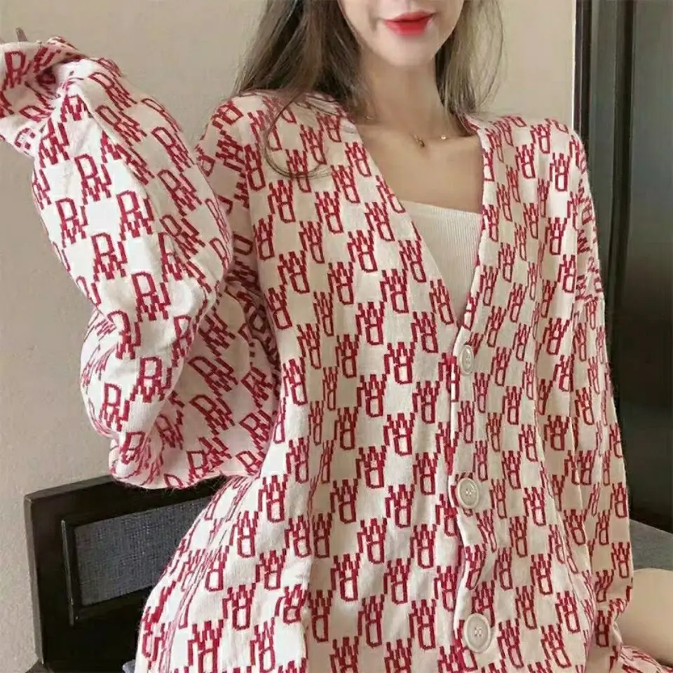 

2021 new women's loose Korean letter jacquard knitted sweater cardigan coat