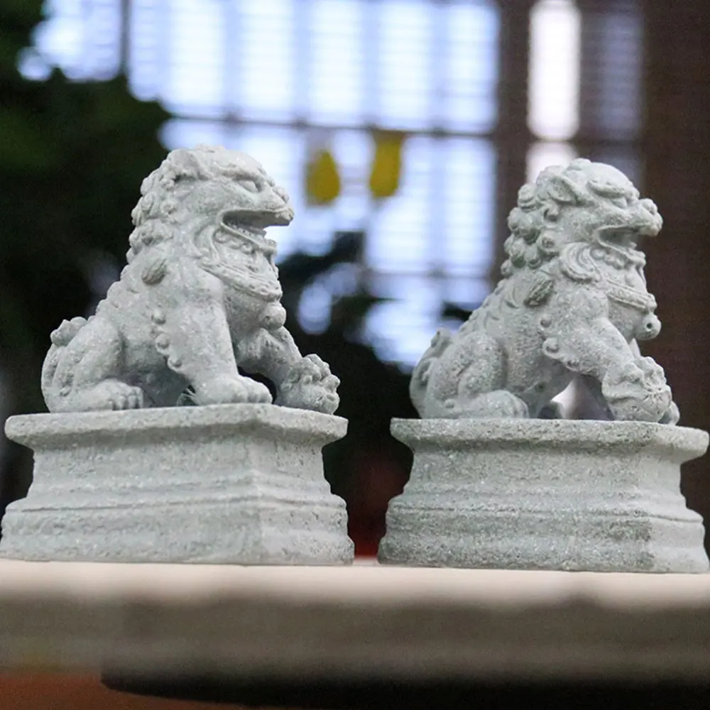 

2Pcs Mini Stone Lion Decor Simulation Lion Crafts Landscape Small Ornaments