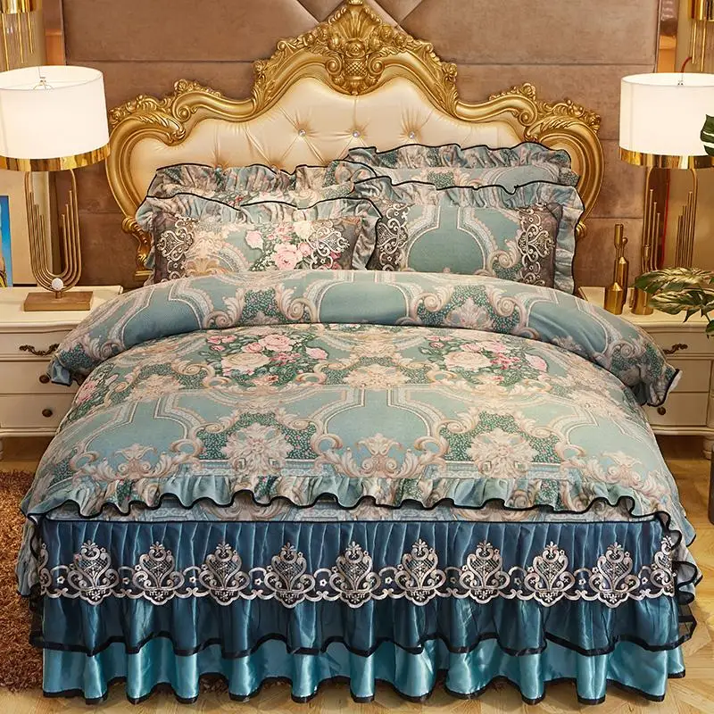 

Vintage Chic Lace Ruffles Duvet Cover with Bedskirt Pillowcase Luxury Bedding set Comforter Cover set Ultra Soft Warm for Winter