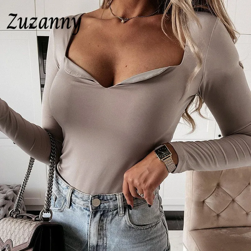 

Женское боди с длинным рукавом и квадратным вырезом