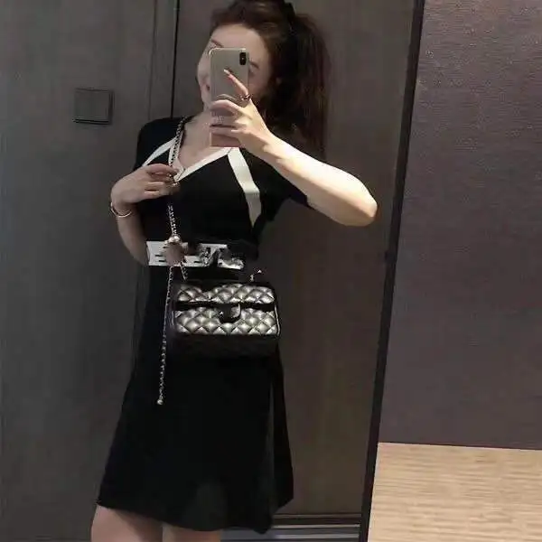 

design high quality V-neck short sleeve ice knit dress fashionable temperament slim black dress women