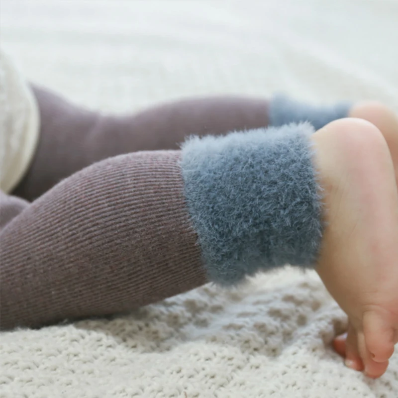 Детские зимние леггинсы теплые махровые плотные милые штаны для маленьких