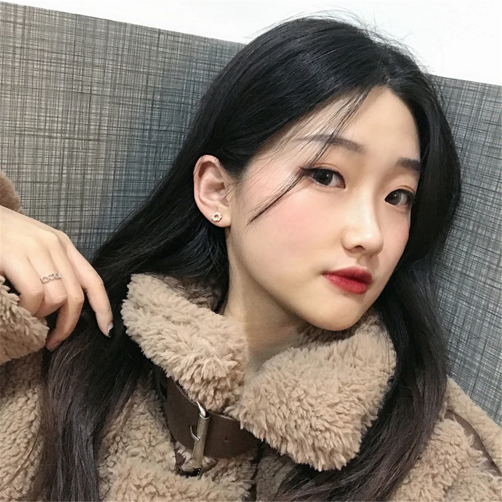 

Han Edition Stud Earrings Small RUANME A Pair of Earrings Circle Stud Earrings Sweet Female Pearl Earrings Earrings Jewelry