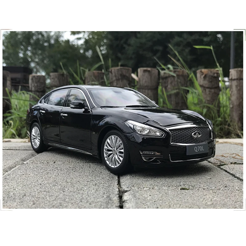 

Новый Paudi 1:18 для Infiniti Q70 Q70L 2017 литая модель автомобиля, игрушечная коллекция для мальчиков и девочек, черный/белый металл, пластик, резина