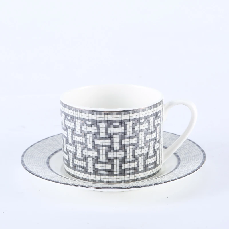 Европейские классические костяного фарфора Кофе чашка и Блюдце Посуда блюдце