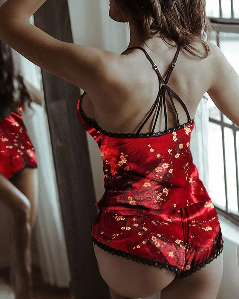 

Women's Heart Print Summer Pajamas Lace Perspective v-neck Top + Shorts Pajamas 2 Pieces Set Cute Cami Top Shorts pyjama femme