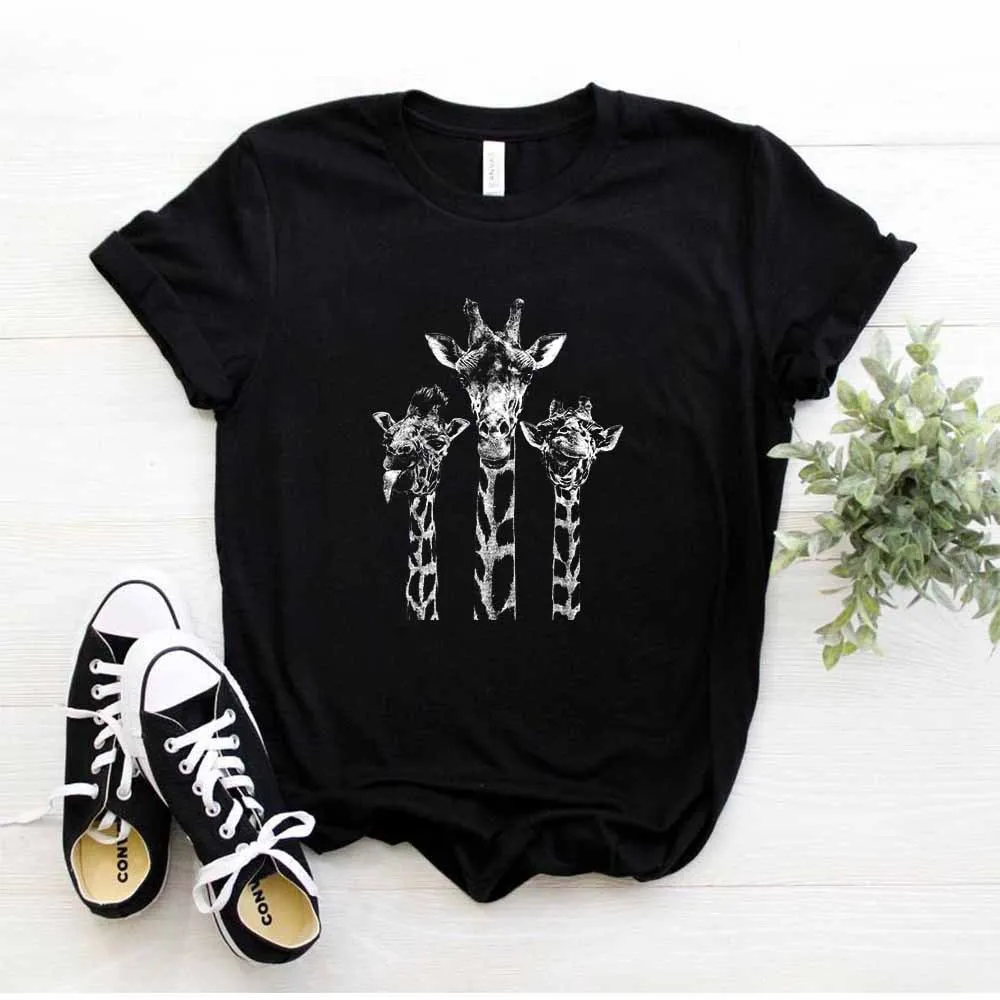 

2020 New Three Giraffe Print Women's T-shirts T-shirts Round Neck Casual Comfortable Ladies T-shirts