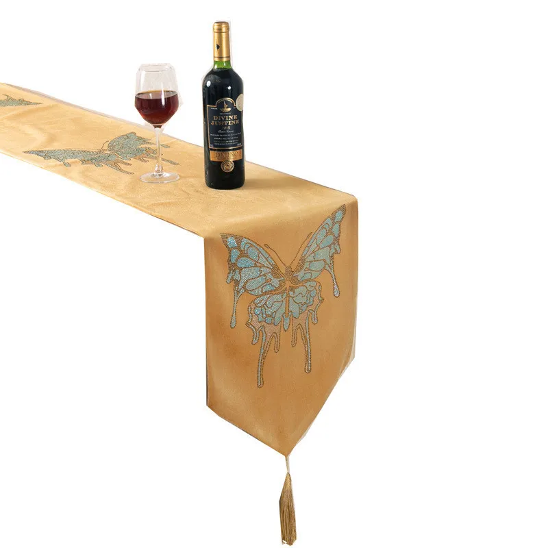 

European Style Velvet Table Runner Hot Drilling Butterfly TV Cabinet Cover Towel Home Decoration Table Flag