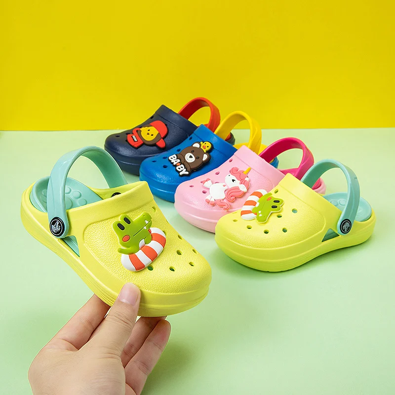 

2021 Hole Shoes Summer Children Nice Non -slip Soft Floor 2-6 Years Old Boys Flat Heel Beach Garden Cartoon Animation Sandals