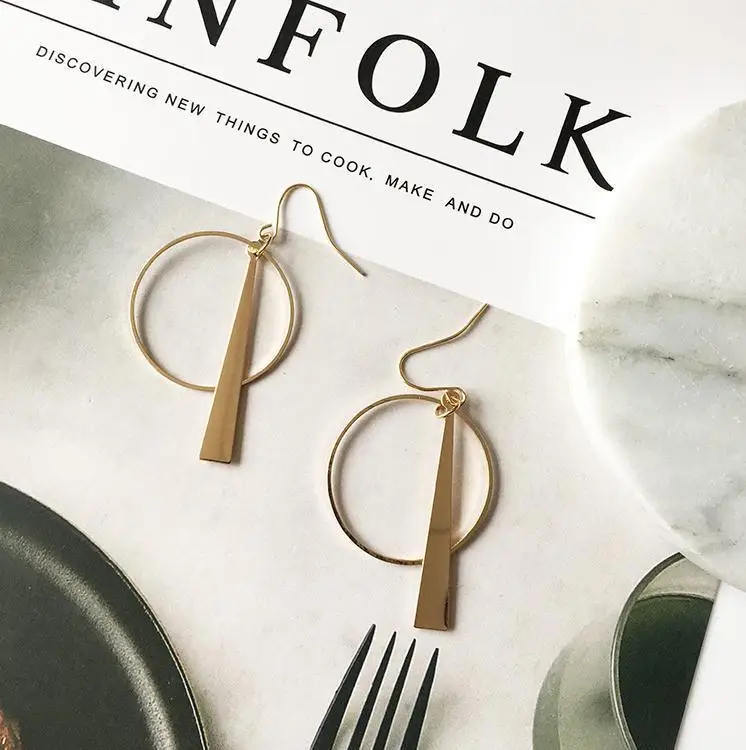 Новинка модные сережки с кисточками в богемном стиле геометрическим узором