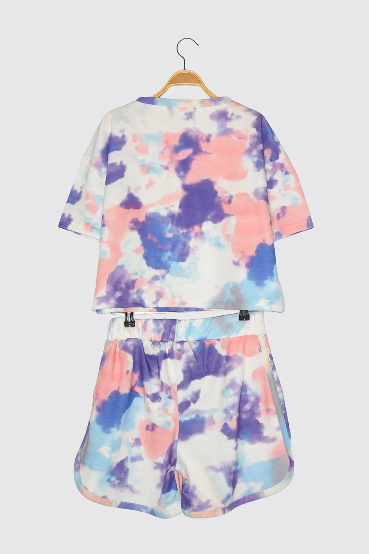 

Trendyol Batik Patterned Knit Bottom-Top Suit TWOSS21AU0102