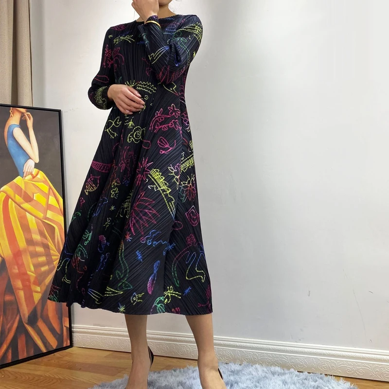 

HOT SELLING fashion Cartoon print dress long sleeve O-NECK A-Line dress IN STOCK