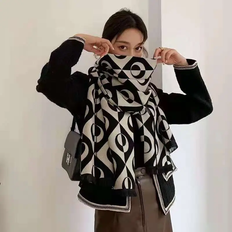 

Winter fashion retro moon print classic Neckerchief woman's scarf imitation cashmere comfortable outdoor warm shawl