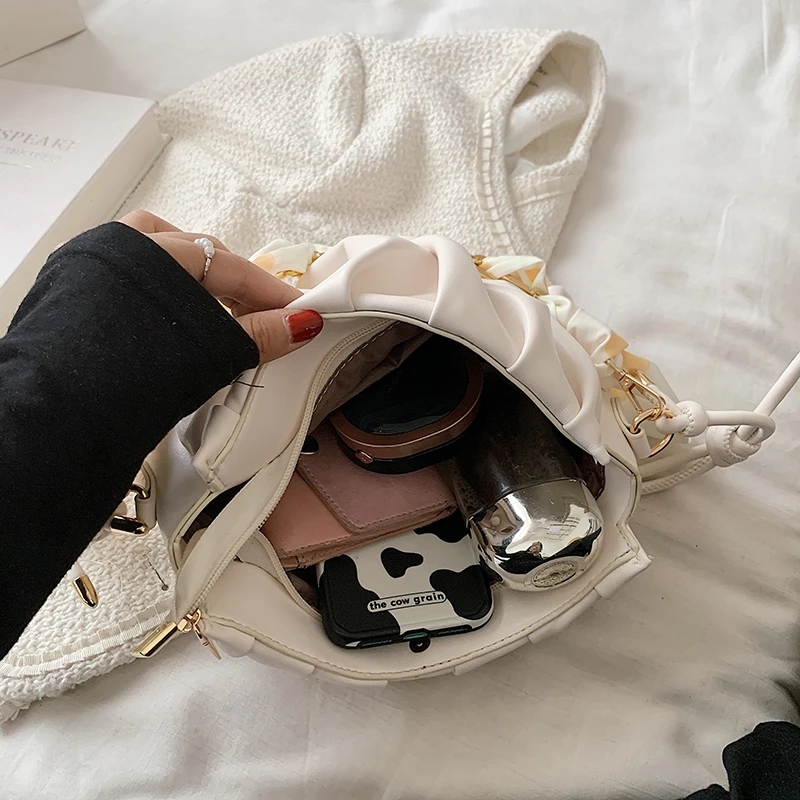

Fashion Cloud Bag Pleated Underarm Bags 2021 Summer Shoulder Messenger Bag Sac A Main Luxury Brand Purses and Handbags Designer