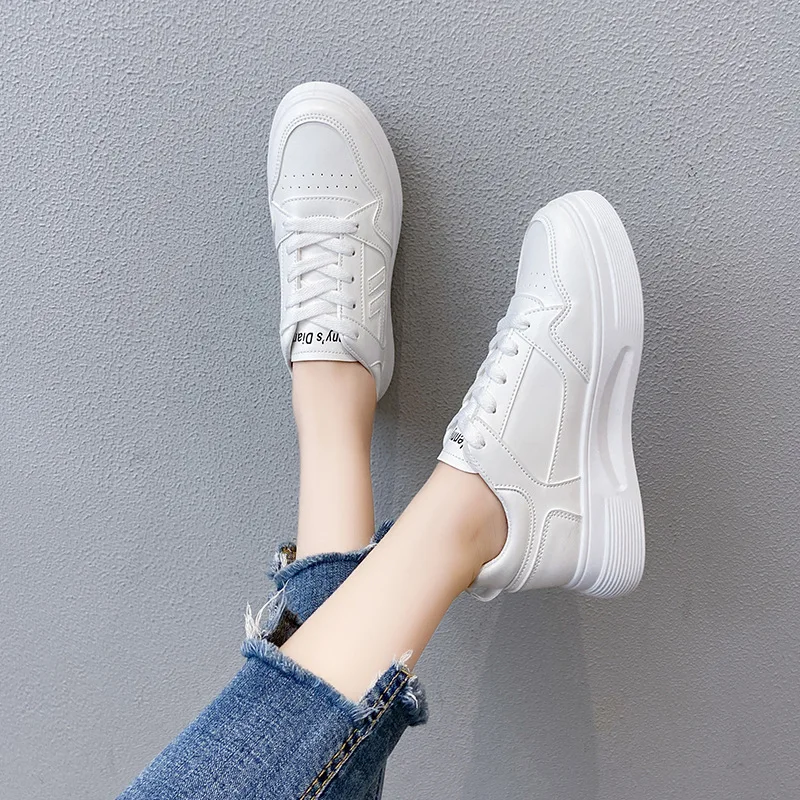 Han edition white shoe female ins tide fall 2021 new breathable students thick bottom sandals red leisure Q101 Venus