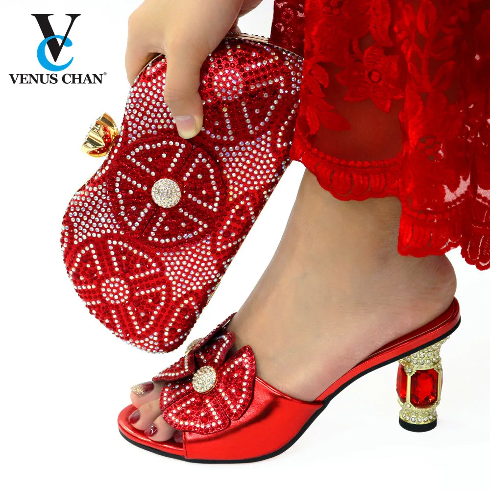 

Новое поступление свадебные туфли в африканском стиле комплект из обуви и сумки, украшенные Rhonestone; Комплект из туфель и подходящей сумочки ...