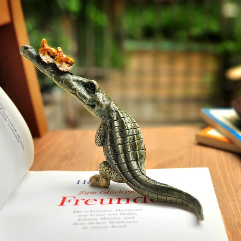 

Modern home decoration creative resin crocodile crafts decoration cute animal Furnishing entrance fengshui decoration ornaments
