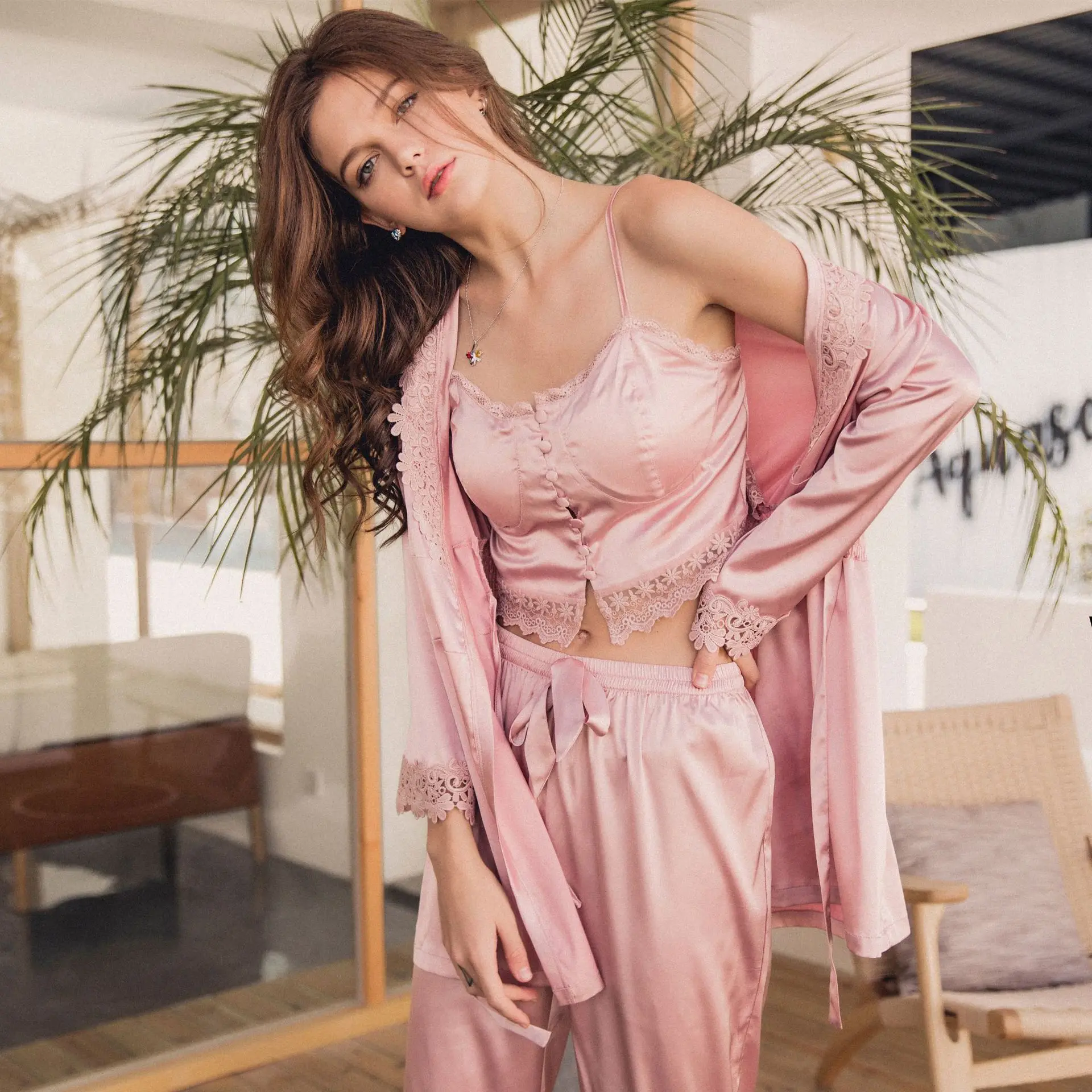

Women's Sleep & Lounge