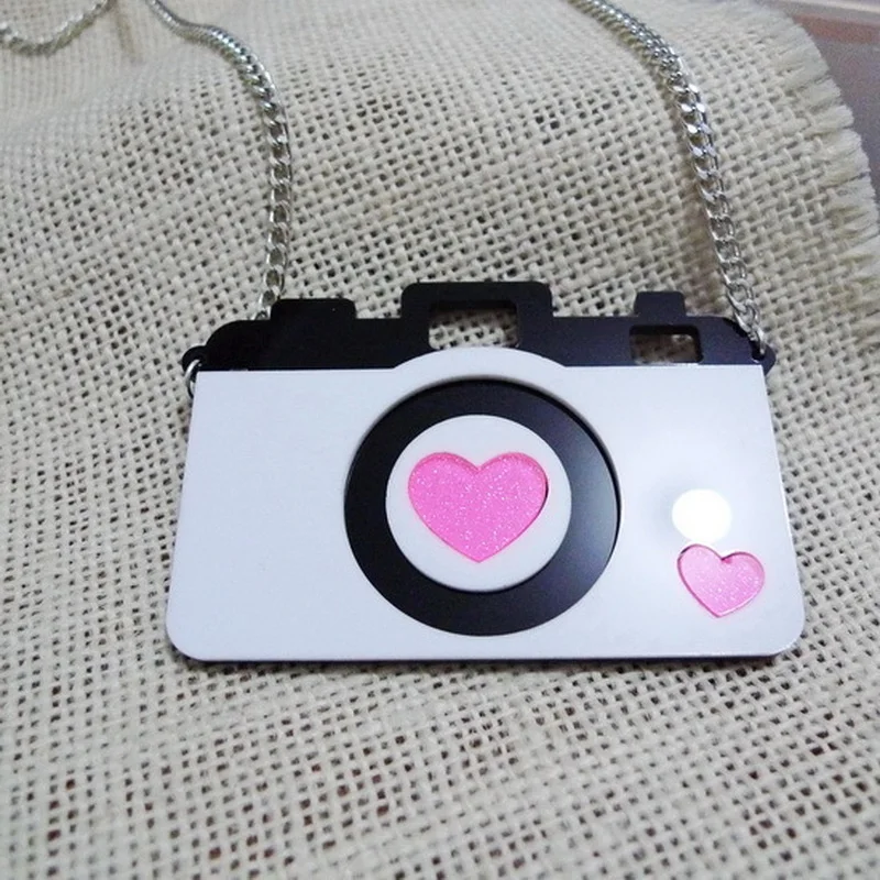 Модные ювелирные изделия Винтажный стиль фото девушка камера сердце кулон