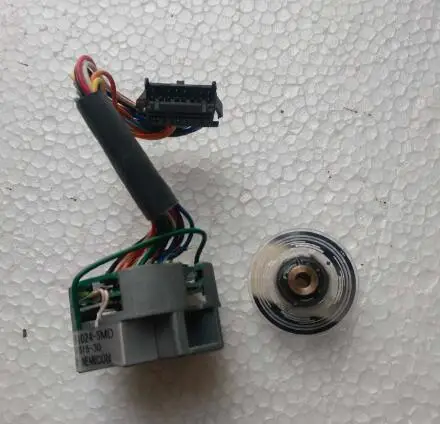 

LOW-1024-5MD 812-015-30, кодировщик; Использованный, 85% новый внешний вид; 3 месяца гарантии, бесплатная доставка