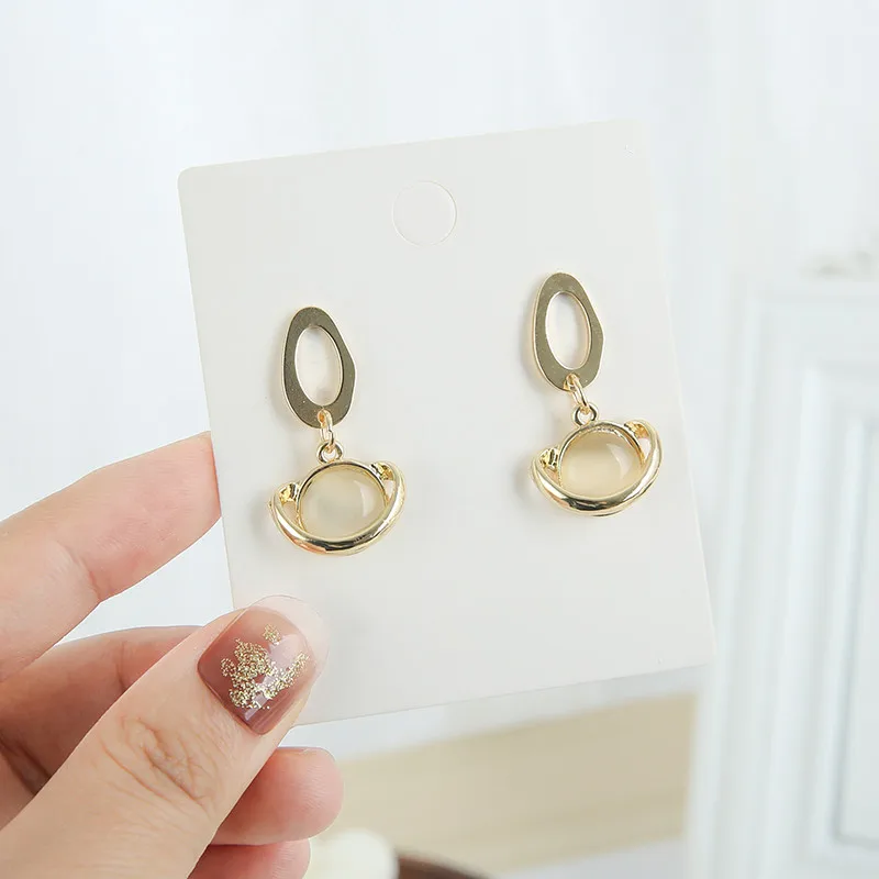 Женские серьги-пусеты круглые геометрические серьги с опаловым покрытием |