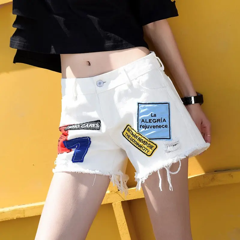 

Patchwork White denim shorts women's summer 2021 new Korean loose student versatile thin wide leg pants hot pants worn stitching