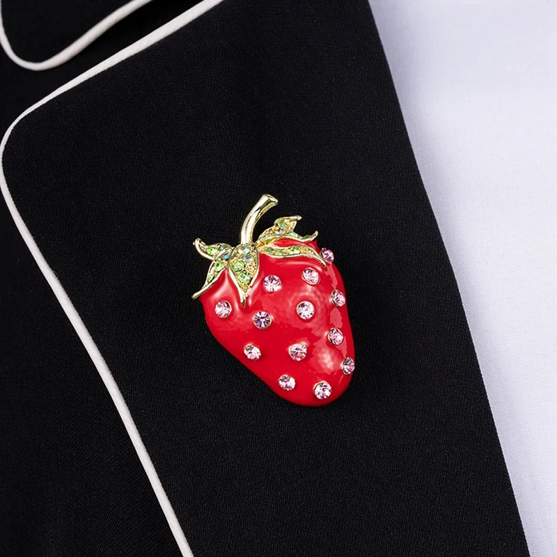 

Red Color Strawberry Brooches For Women Summer Style Fruit Accessories Hat Bag Jewelry Wedding Pins Good Gift