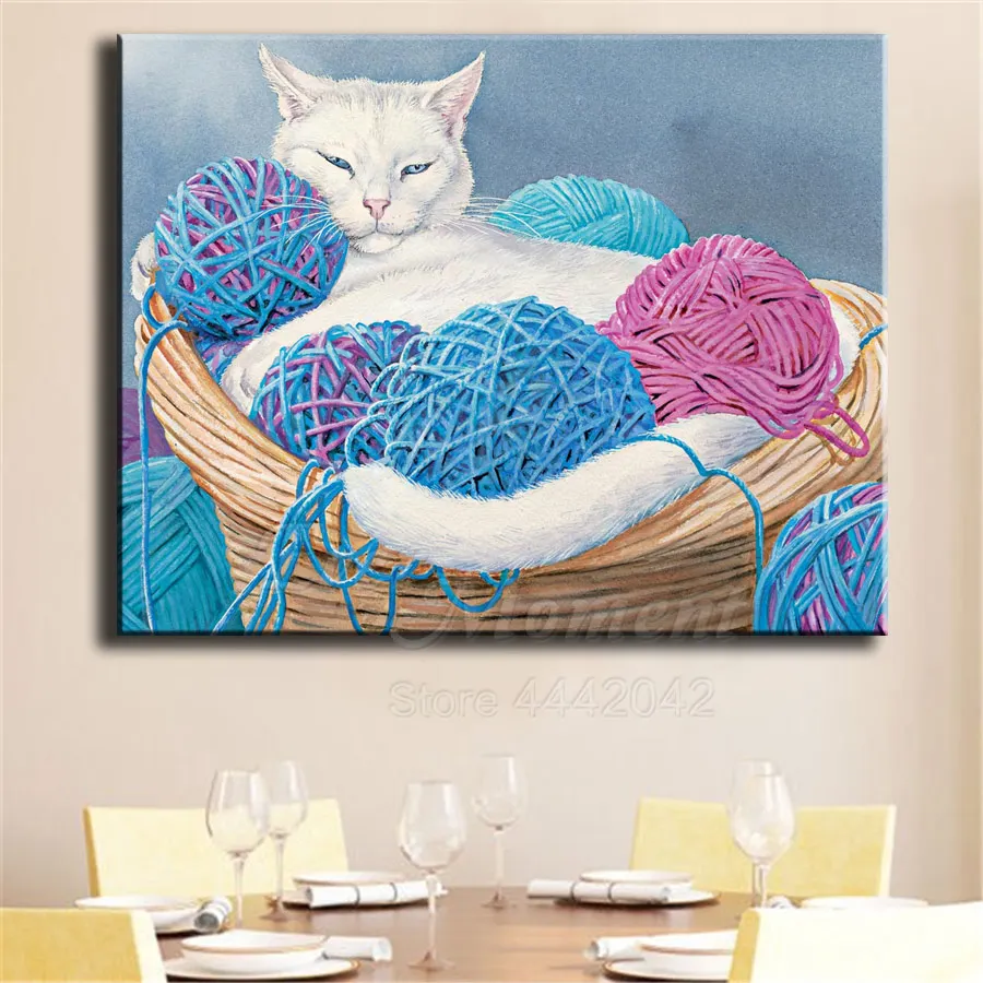 Алмазная мозаика с изображением белого кота из разноцветной пряжи шариком 5D