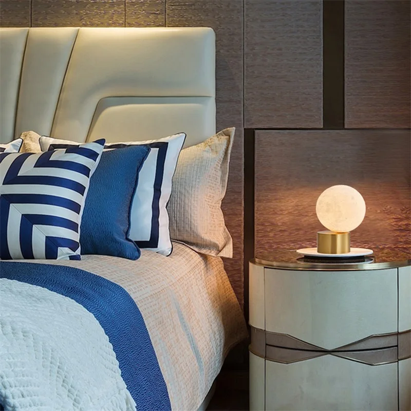 Современные настольные лампы AOSONG медная лампа с корпусом модные декоративные