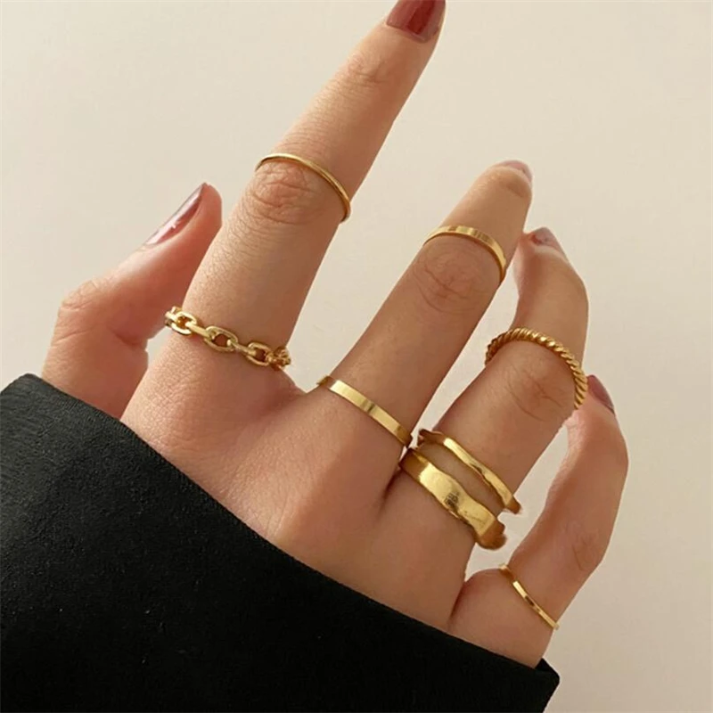 

7Pcs/Set Punk Gold Wide Chain Rings Set For Women Girls Fashion Irregular Finger Thin Rings Gift 2021 Female Jewelry Party