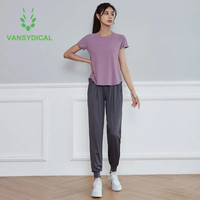 2021 новые кроссовки спортивный костюм для женщин тренажерный зал набор одежды