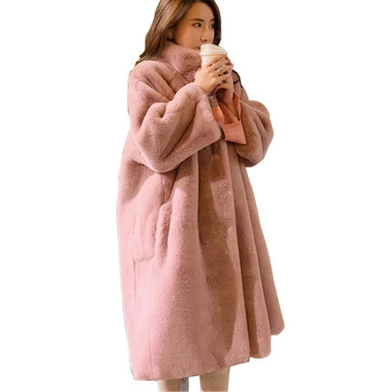 Женское длинное бархатное пальто с воротником-стойкой и длинными рукавами |