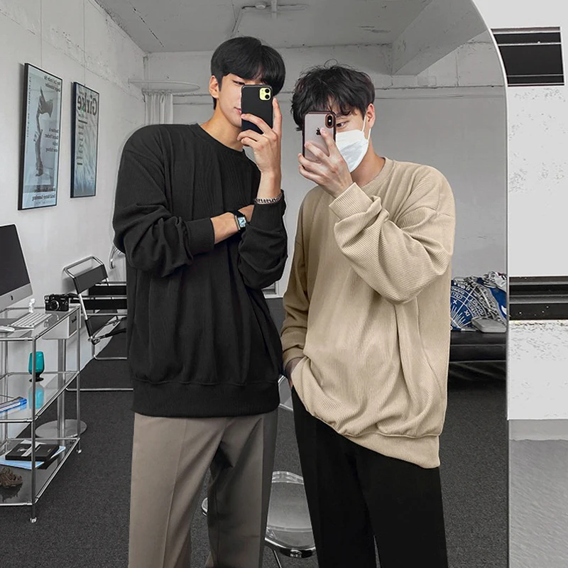

Свитер Мужская внутренняя Одежда Корейская версия нижняя рубашка трендовая свободная Вельветовая футболка с длинным рукавом универсальны...