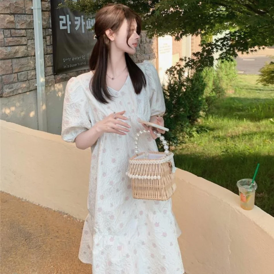 

2021 New French V Collar Short Sleeve Doll Skirt Female Summer New Korean Version Melting Age Reduction Temperament Dress