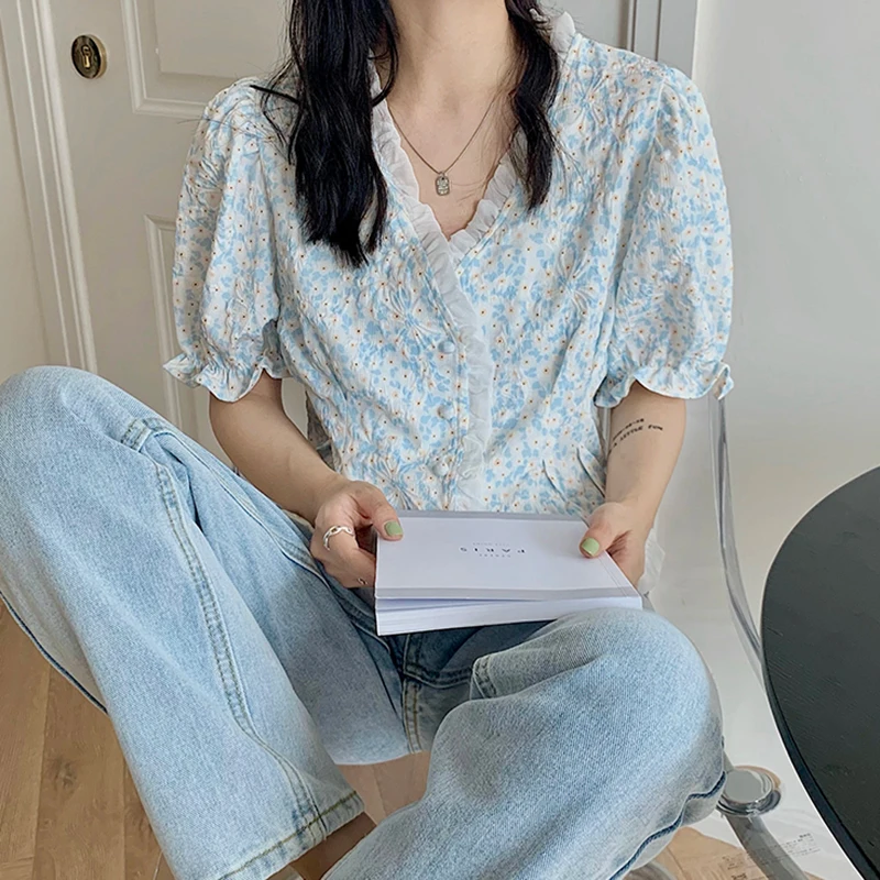 

KUSAHIKI Korean Floral Women Shirts Mesh Ruffle Patchwork Blouse Sweet Puff Sleeve V-neck Slim Waist Top Blusas 2021 New 6J063