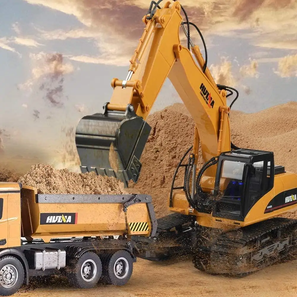 HuiNa 1550 1/14 RC грузовик 15 каналов 2 4G игрушки вращение на 680 градусов металлический