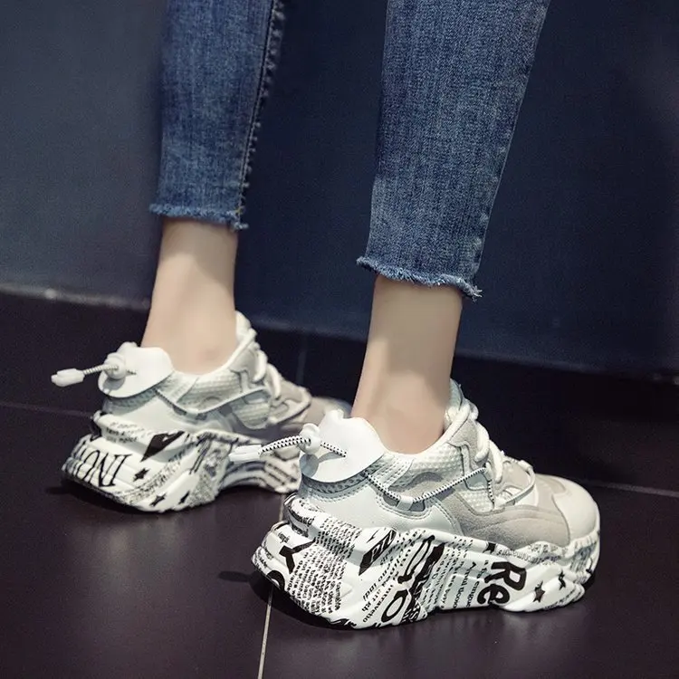 Женские кроссовки на толстой подошве Fujin разноцветные дышащие с круглым носком