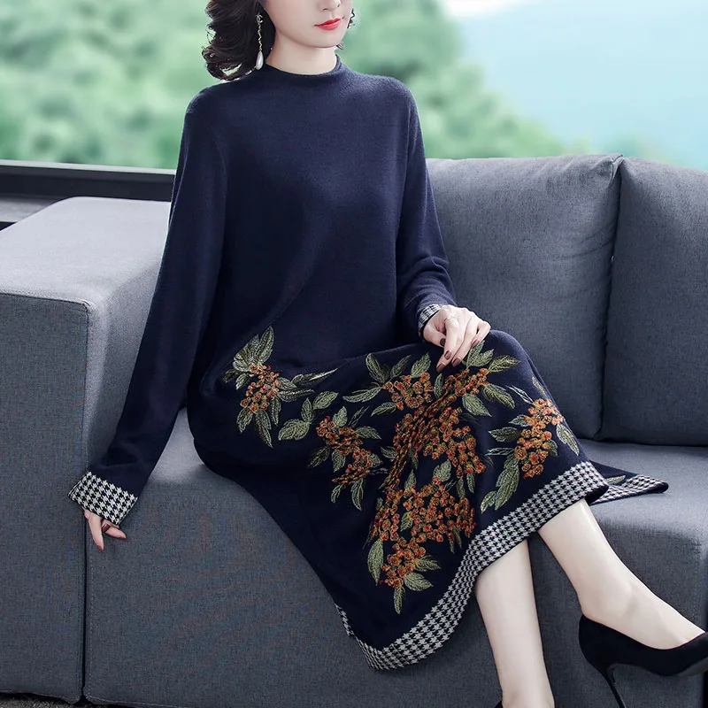 

Autumn Winter New Women's Long Embroidered Knitted Dress Middle-aged Female temperament Casual Sweater Straight Dress R611