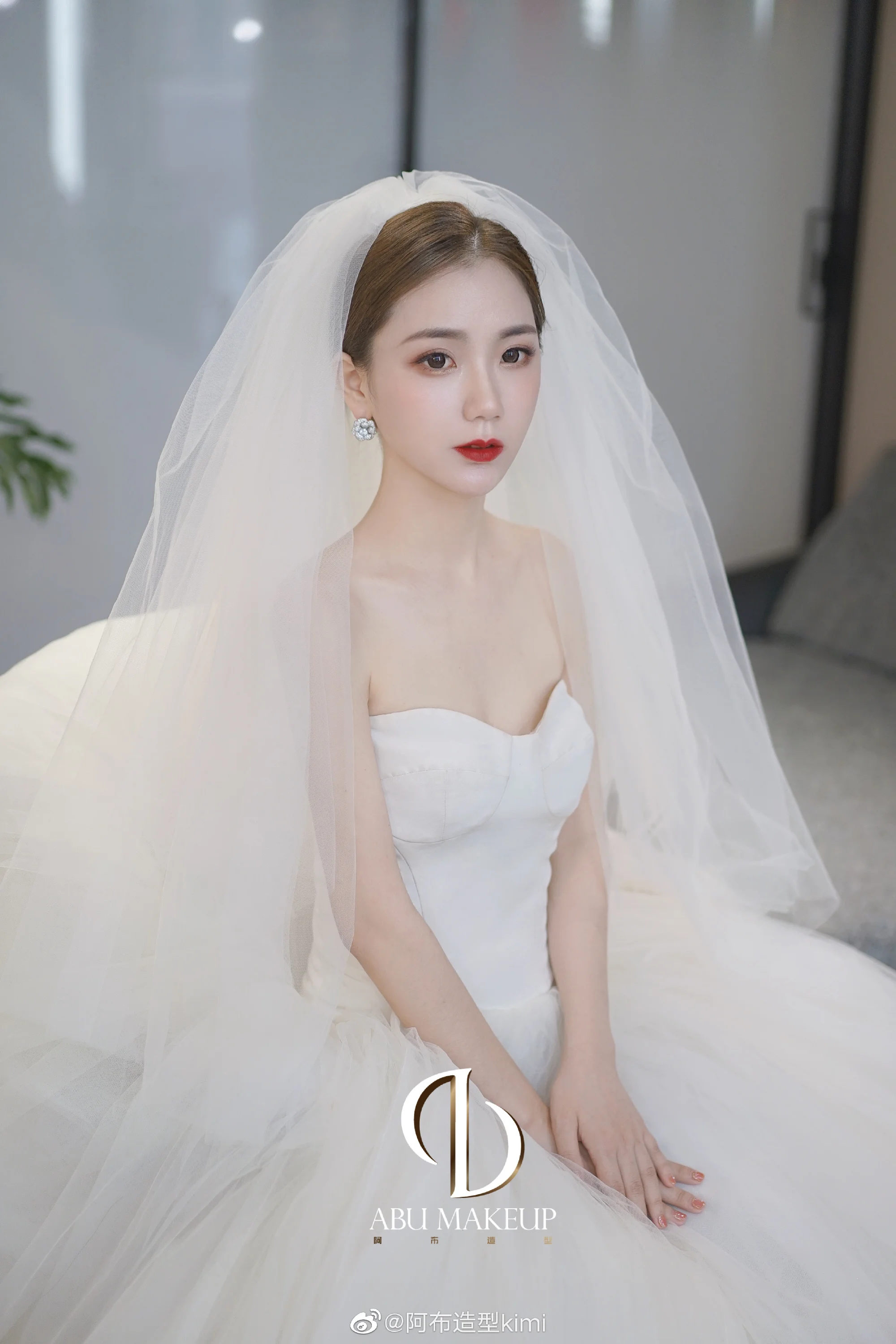 

TOPQUEEN V28L Bridal Veils Short Wedding Veils and with Shine Light Wedding Dress Concise Bridal Veil Widen Veil Beach Wedding